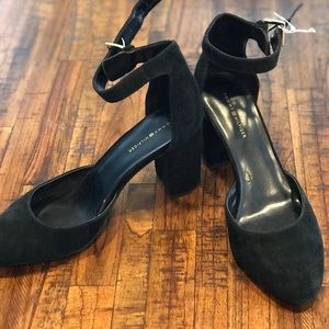 NWT Black Velvet Tommy Hilfiger Ankle Strap Pumps
